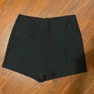 Black Skort